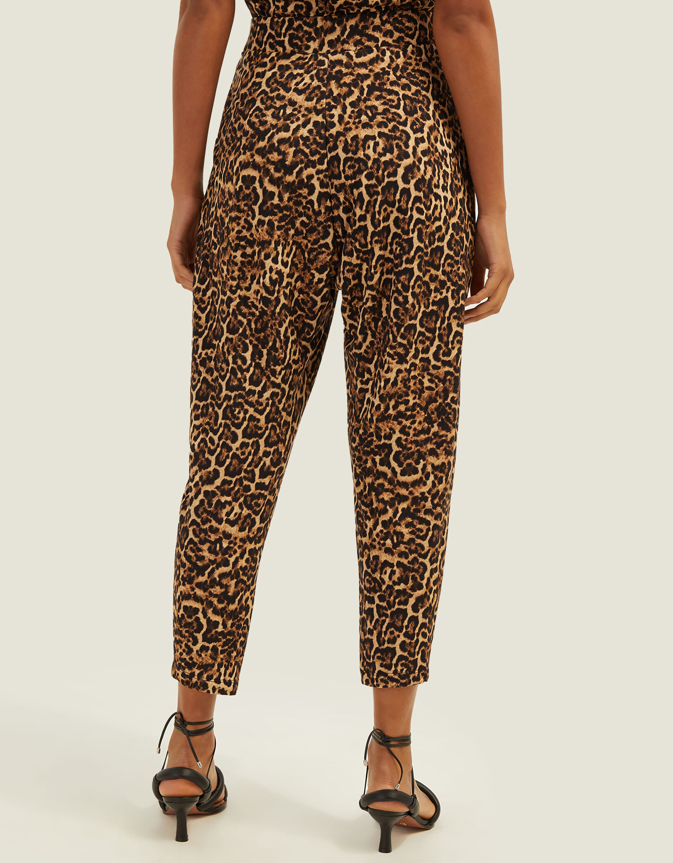 Cómo combinar leggins leopardo - 5 pasos