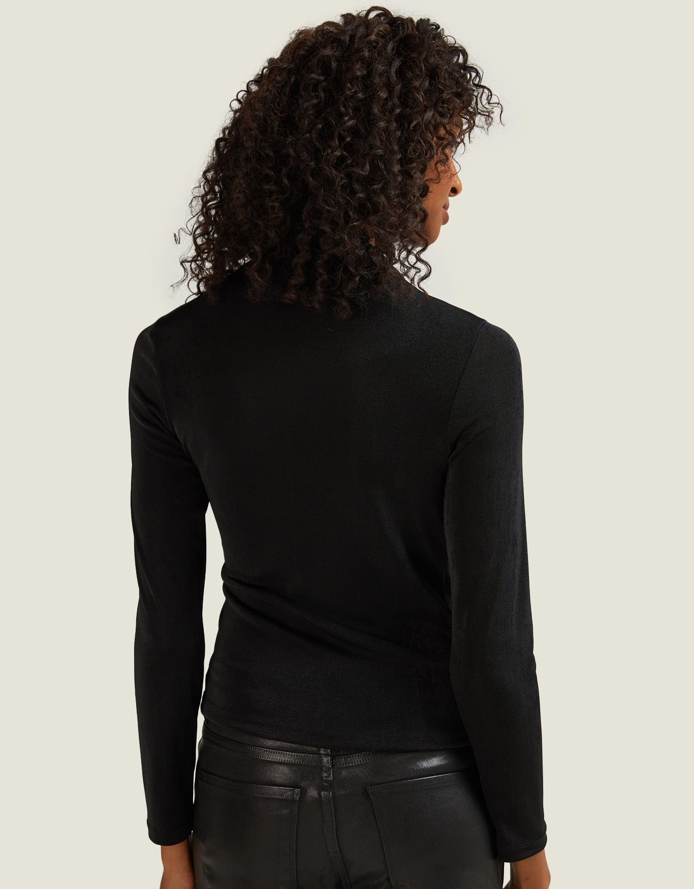 BLUSA TRICO PREMIUM ABERTURA LATERAL GOLA ALTA XADREZ PRETO Dondoca Moda  Feminina