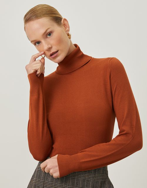 Blusa tricot básico gola mocha