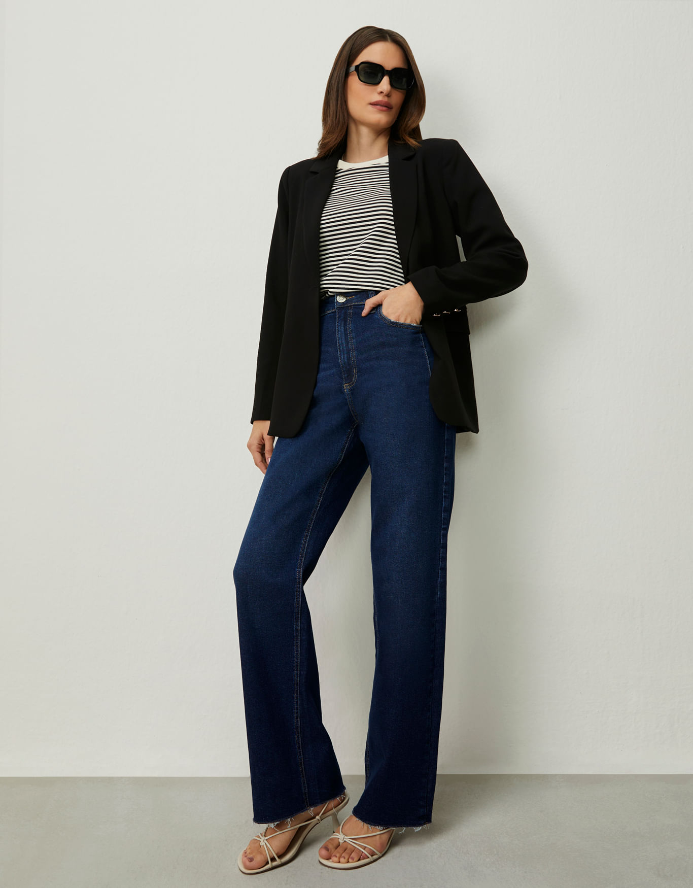 Calça jeans feminina: skinny, pantalona e muito mais