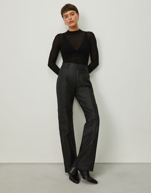 Calça resinada loose fit cargo