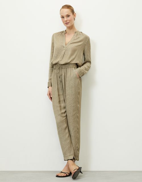 Calça slim amarração fumê