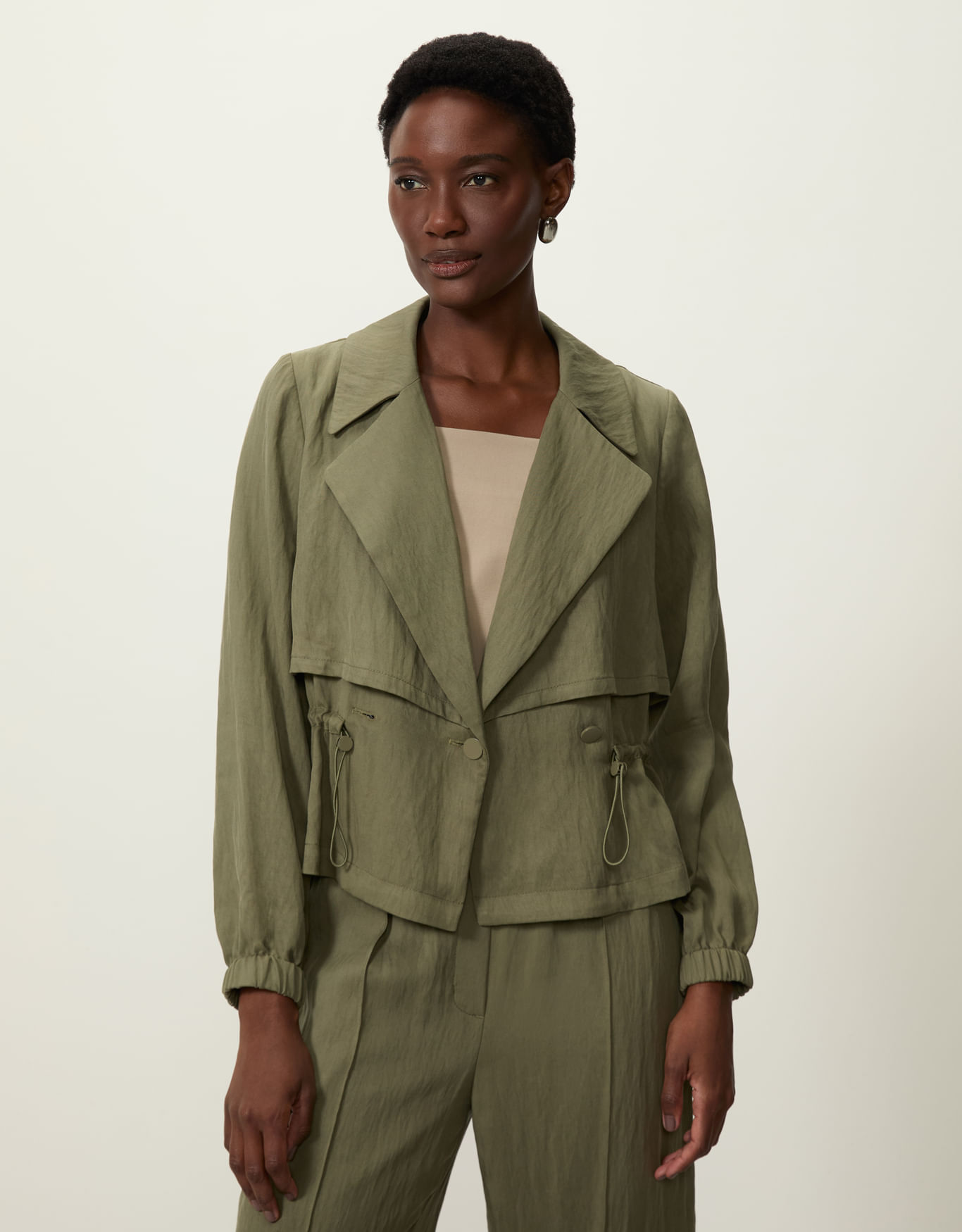 Trench cintura regulavel - jaquetas - Shoulder