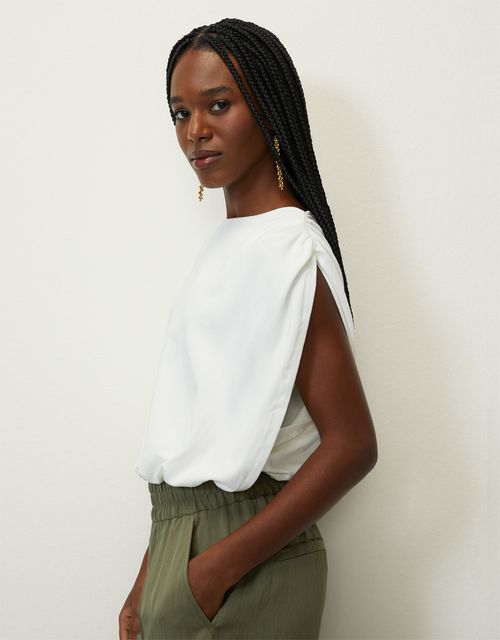 Blusa malha franzido ombro off white