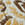 Calça natural reta bordado paisley