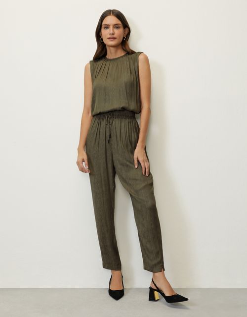 Calça textura acetinada verde
