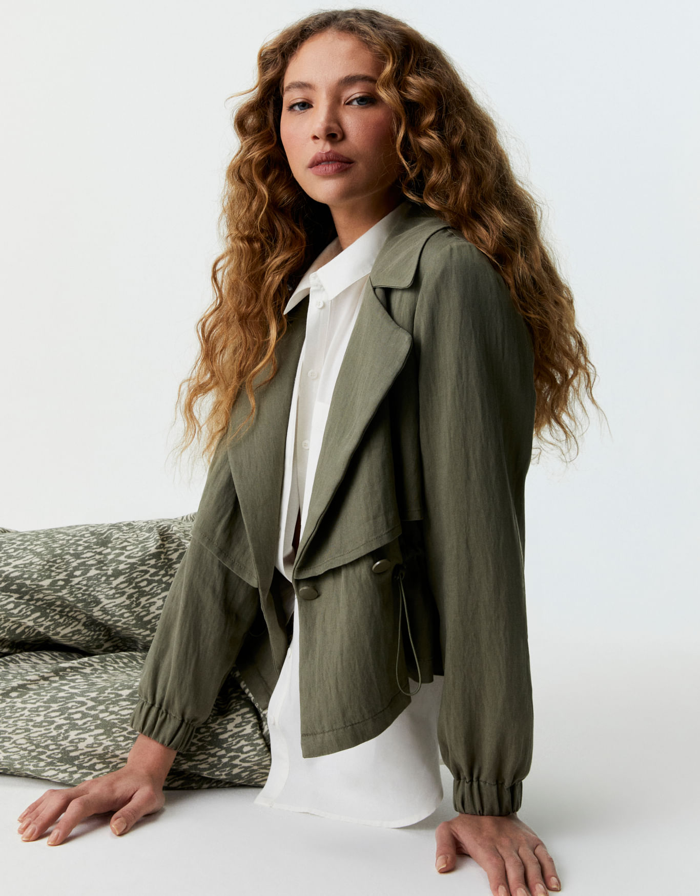 Trench cintura regulavel - jaquetas - Shoulder
