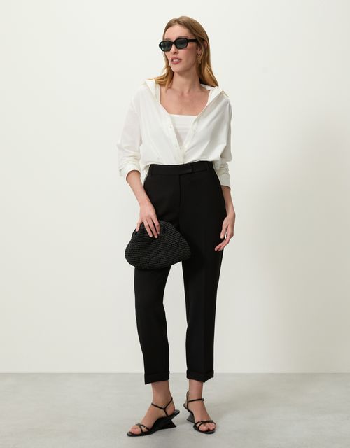 Calça slim alfaiatada preta