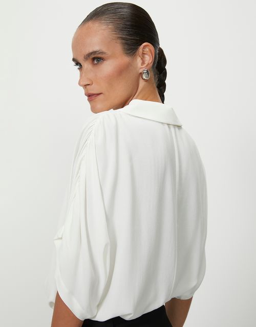 Blusa com franzido manga