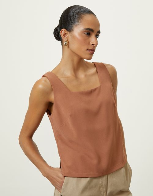 Blusa reta decote quadrado marrom