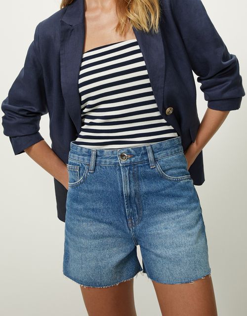 Shorts jeans médio barra à fio