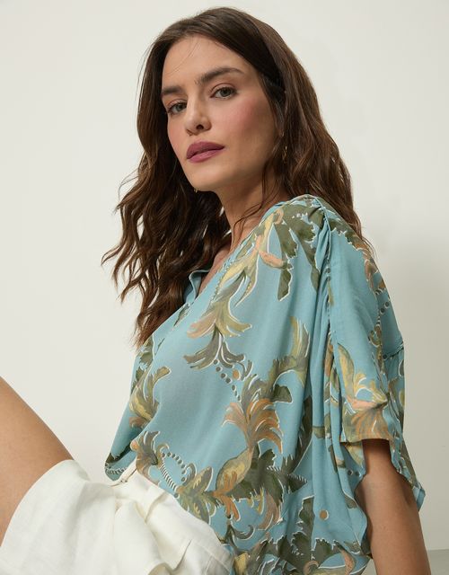 Blusa ampla folhagem verano azul