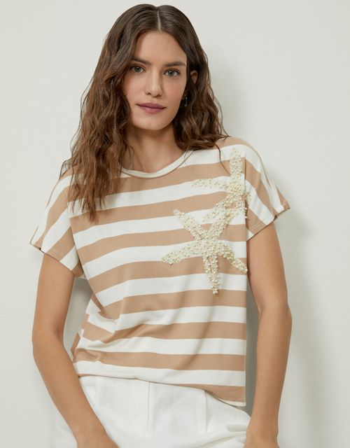 T-shirt estrelas bordadas