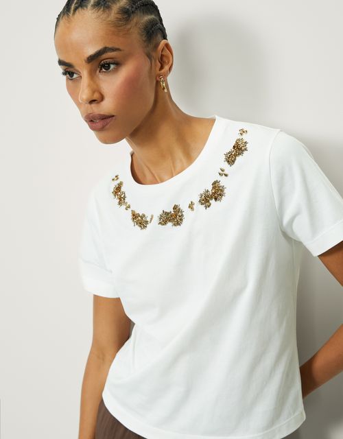 T-shirt bordada pedraria