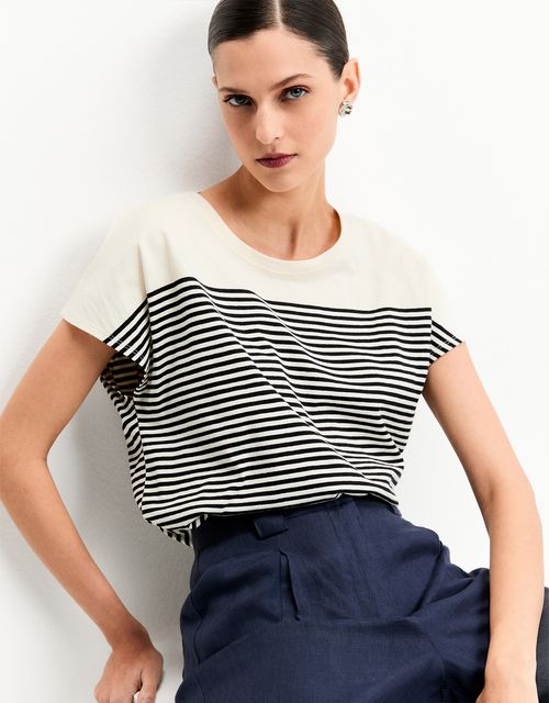 T-shirt listra localizada