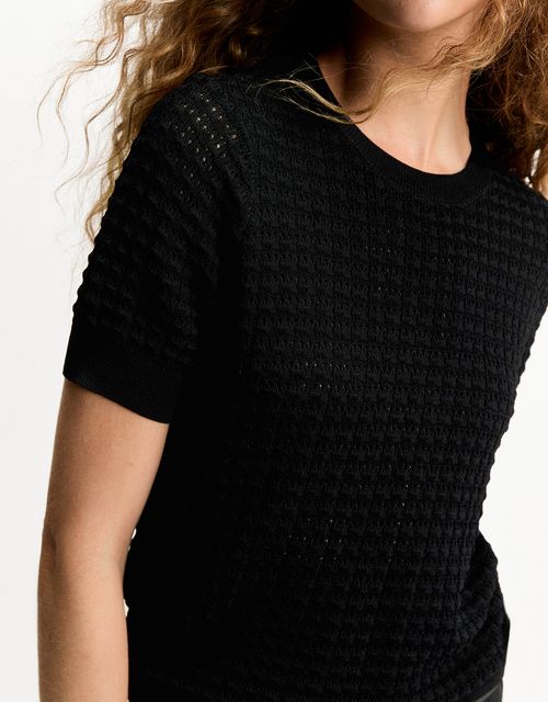 Blusa tricot textura preta