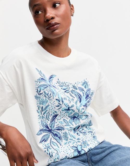 T-shirt floral bordado