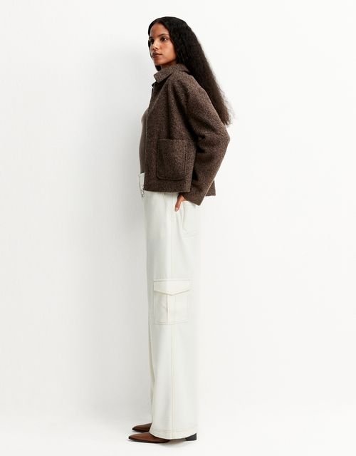 Calça cargo pesponto