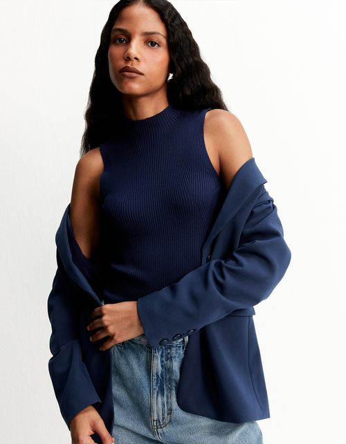Regata tricot canelada gola alta