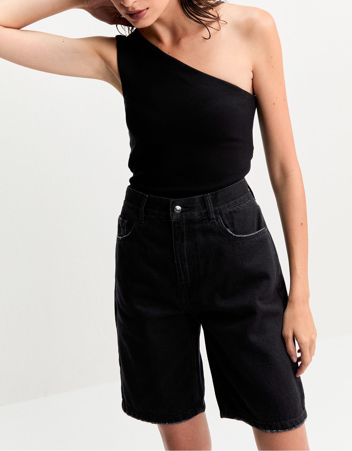 Bermuda black jeans