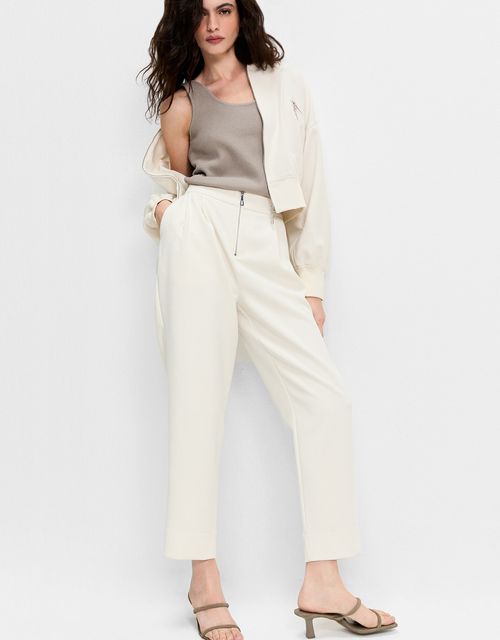 Calça slim vista com zíper