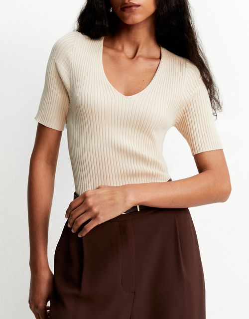 Blusa tricot canelada decote v
