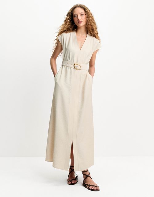 Vestido evasê com cinto