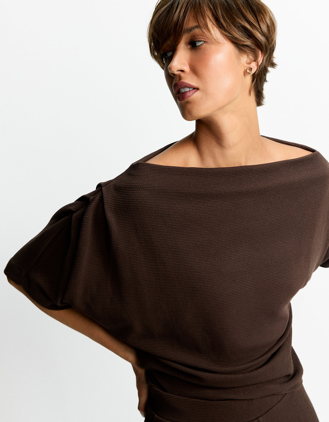 Blusa malha pregas ombro