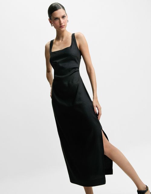 Vestido midi pregas