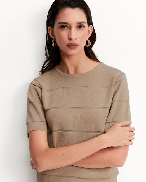 T-shirt tricot detalhe listras