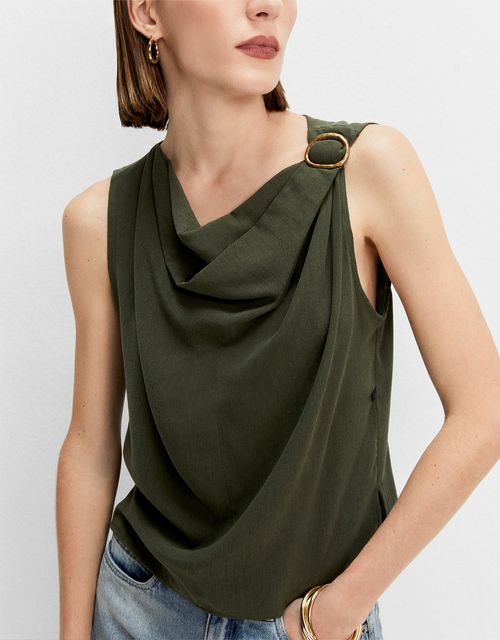 Blusa degagê com detalhe alça