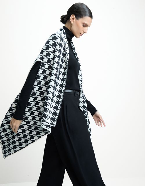 Poncho tricot pied poule