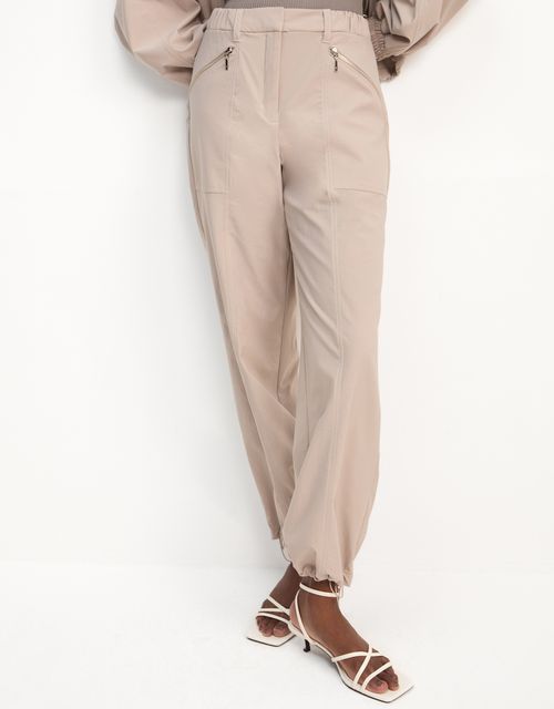 Calça reta pespontos