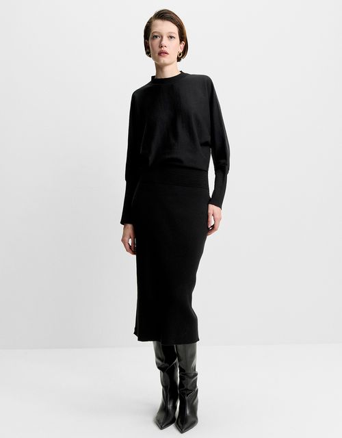 Vestido tricot gola alta