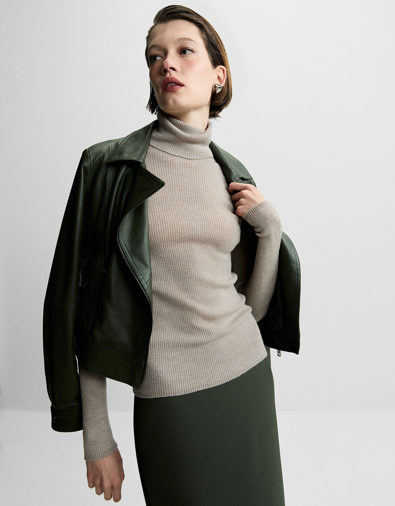 Blusa lã tricot gola alta khaki