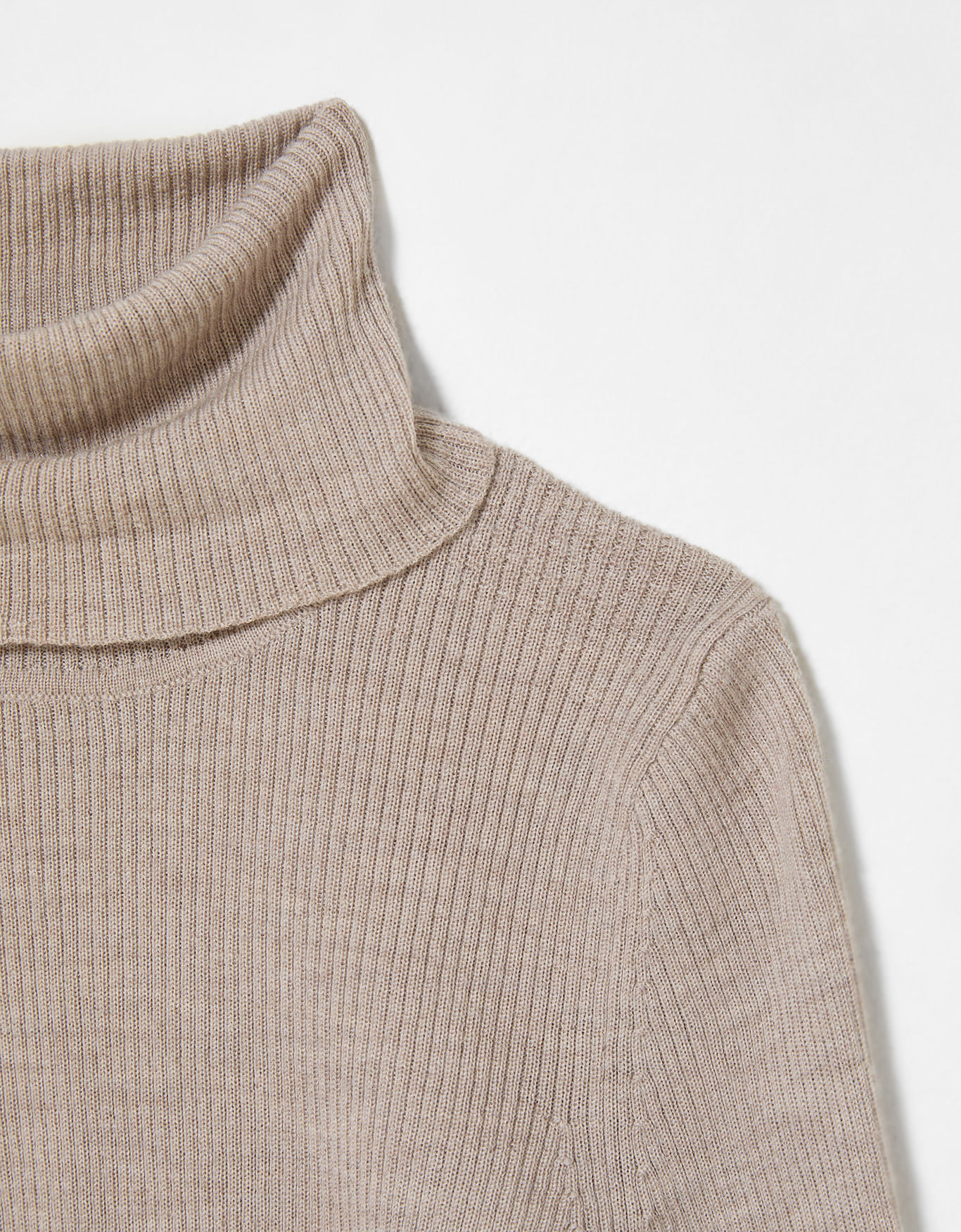 Blusa lã tricot gola alta khaki