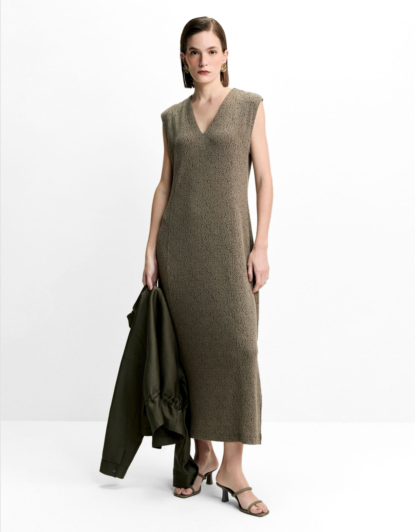 Vestido decote v textura