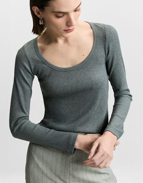 Blusa malha decote u cinza