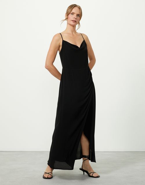 Vestido reto decote