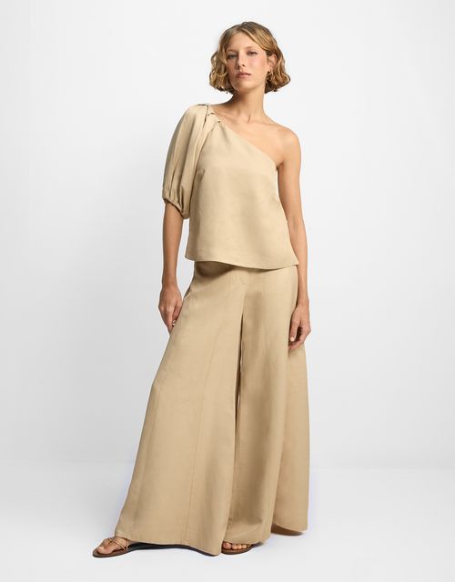 Calça pantalona recortes pespontados