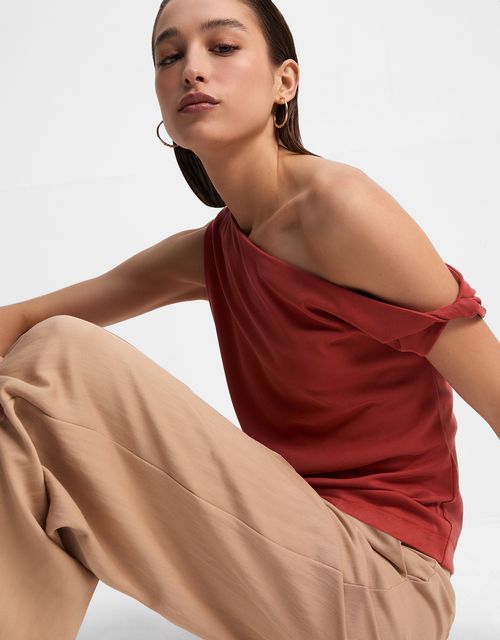 Blusa malha detalhe torcido
